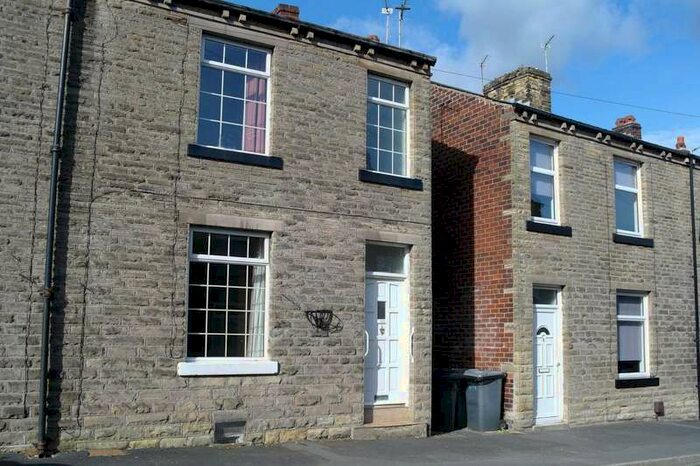 1 Bedroom Terraced House To Rent In Marsh Street, Cleckheaton, BD19