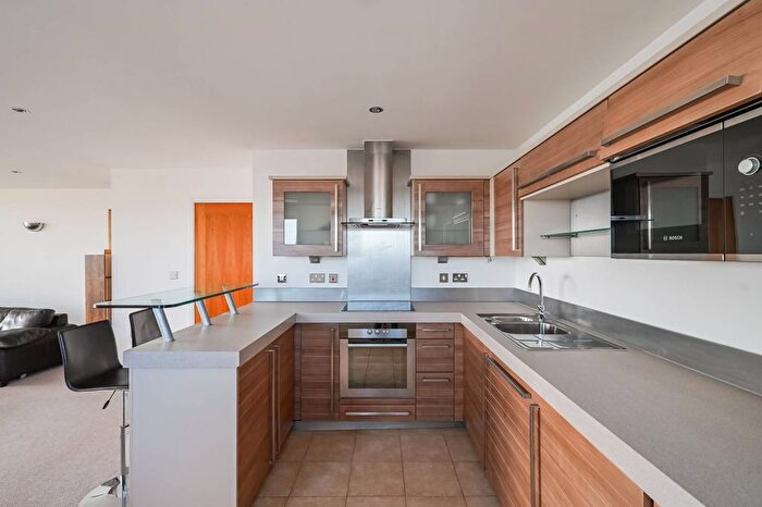 2 Bedroom Flat For Sale In Western Gateway, Royal Docks, London, E16