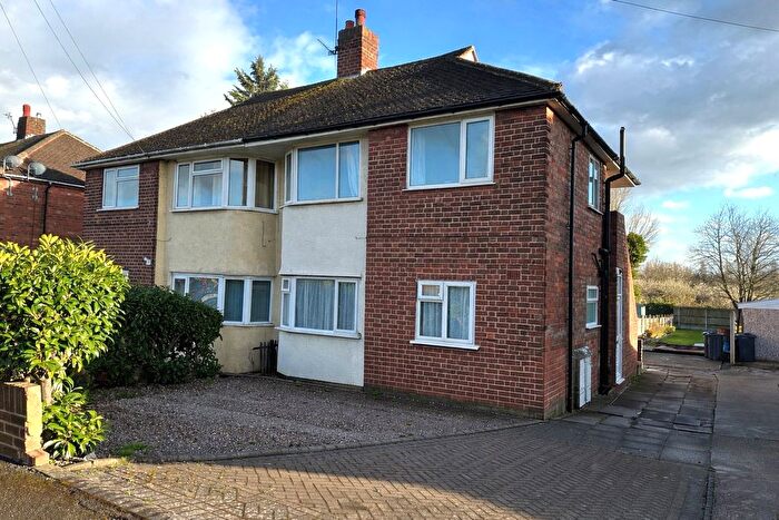 2 Bedroom Maisonette For Sale In Bucklands End Lane, Birmingham, West Midlands, B34