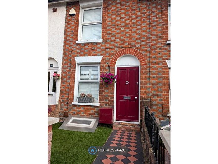 3 Bedroom Terraced House To Rent In St Johns Road, Reading, RG1