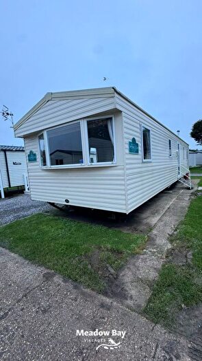 3 Bedroom Park Home For Sale In Manor Road, Hayling Island, PO11