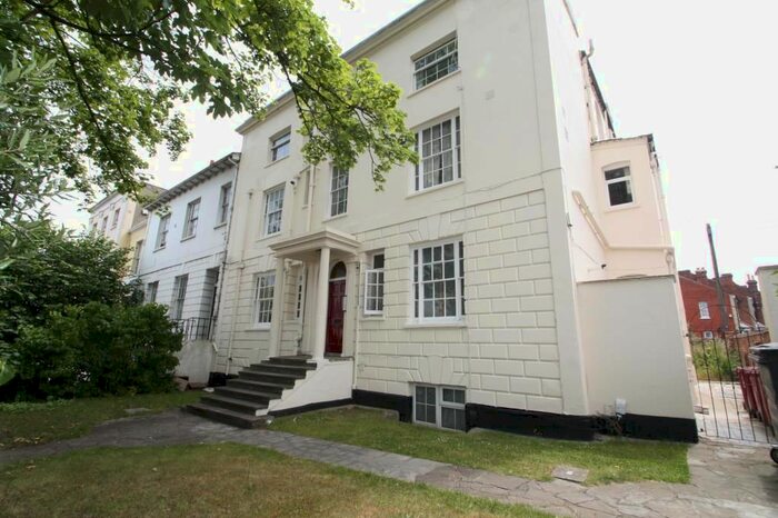 Studio To Rent In Castle Hill, Reading, Berkshire, RG1