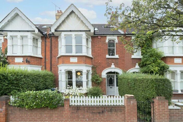 6 Bedroom Property To Rent In First Avenue, London, W3