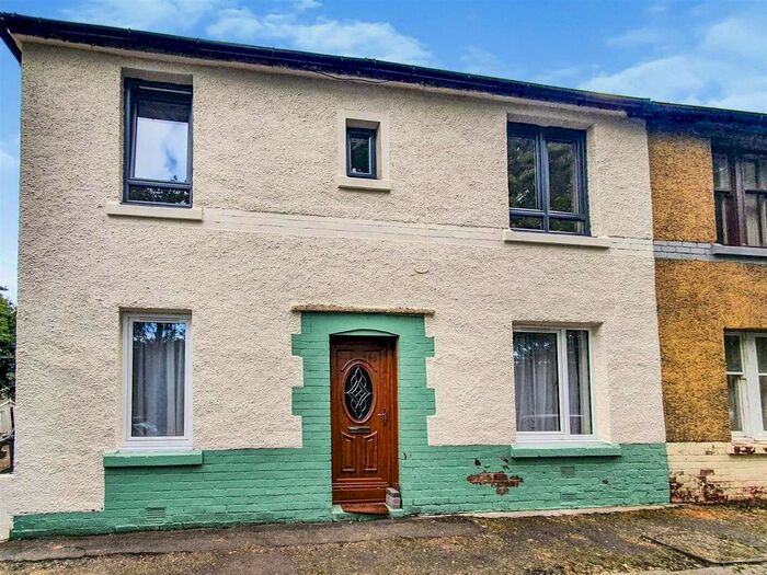 2 Bedroom Flat To Rent In County Houses, Fordell, Cowdenbeath, KY4