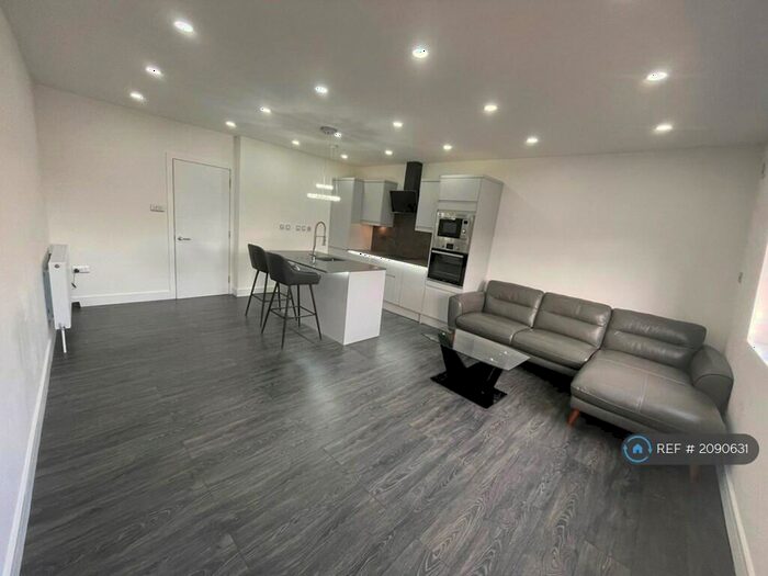 1 Bedroom Flat To Rent In Commercial Road, London, E1