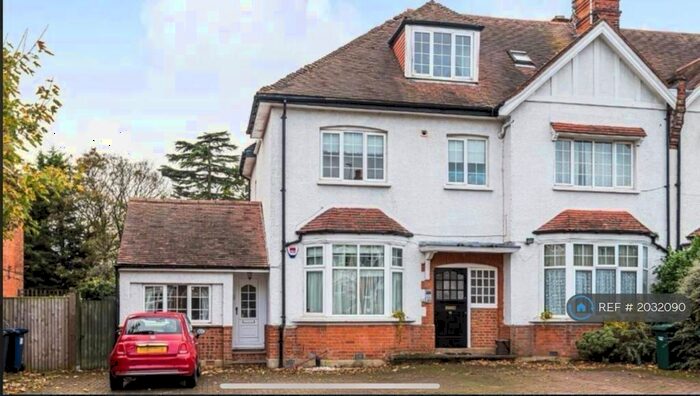 2 Bedroom Flat To Rent In Northumberland Road, New Barnet, Barnet, EN5