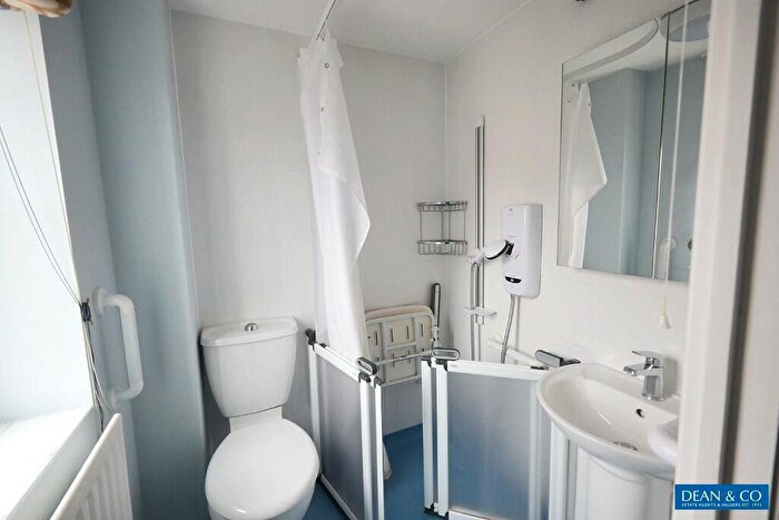 3 Bedroom Terraced House For Sale In Wayfield Avenue, Hove, East Sussex, BN3