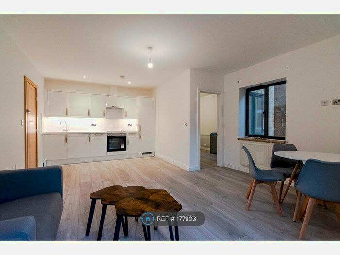 1 Bedroom Flat To Rent In Stamford Hill, London, N16