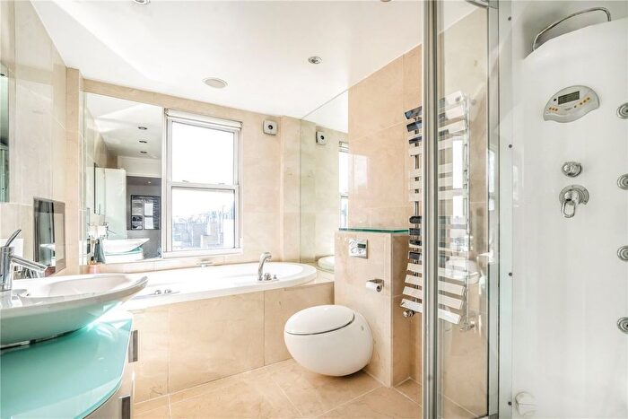 3 Bedroom Flat To Rent In Ennismore Gardens, London, SW7