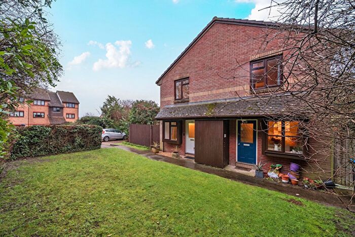 1 Bedroom End Terrace House For Sale In Escott Place, Ottershaw, KT16