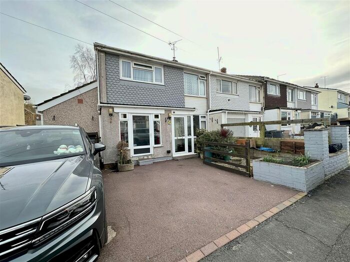 4 Bedroom End Of Terrace House To Rent In Eden Park, Brixham, TQ5