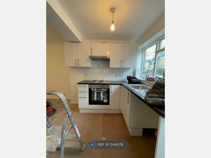 1 Bedroom Flat To Rent In Chingford, London, E4
