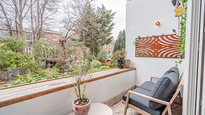 2 Bedroom Flat To Rent In Bartholomew Road, Kentish Town, NW5