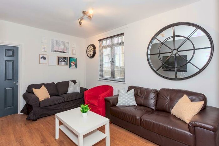 7 Bedroom Terraced House To Rent In Malefant Street, Cardiff, CF24