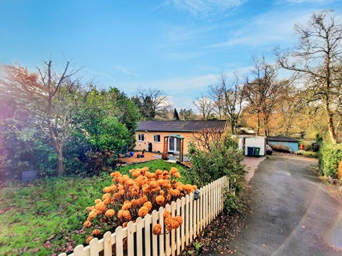 2 Bedroom Park Home For Sale In Brookside, Pathfinder Village, Exeter, EX6