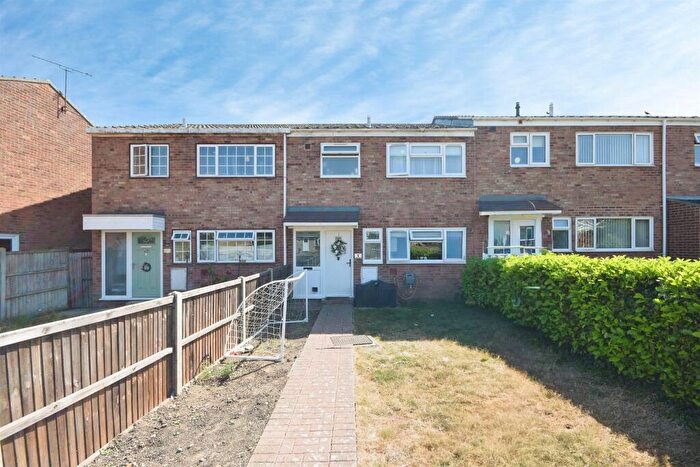3 Bedroom Terraced House For Sale In Hythe Close, Braintree, CM7