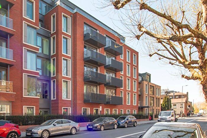 3 Bedroom Flat To Rent In Sovereign Court, Hammersmith, London, W6