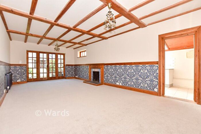 6 Bedroom Detached Bungalow For Sale In Monkton Road, Minster, Ramsgate, Kent, CT12