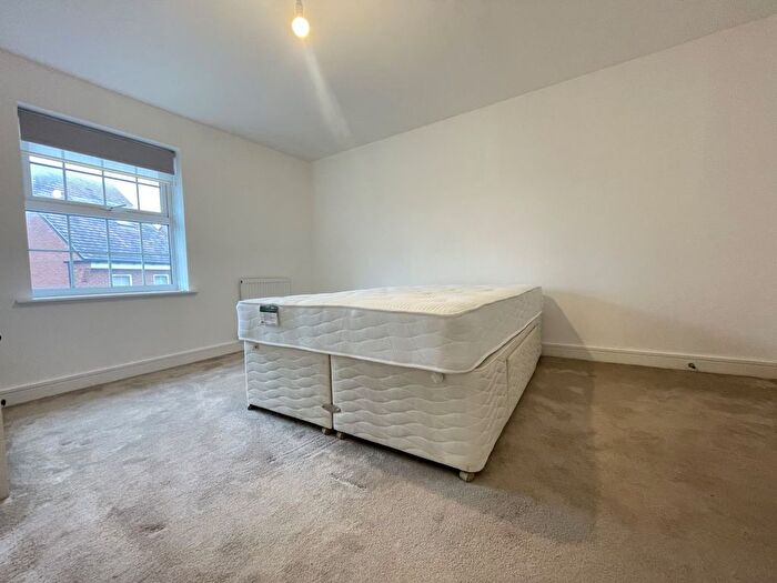 4 Bedroom Semi-Detached House To Rent In Rossway Drive, Bushey, WD23
