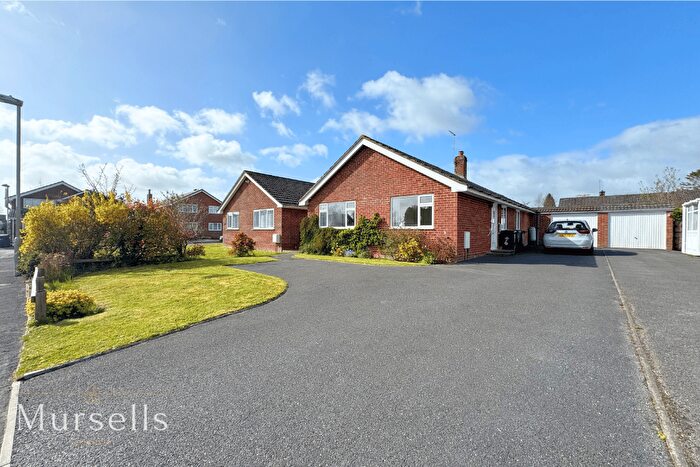 3 Bedroom Bungalow For Sale In Frys Close, Lytchett Matravers, Poole, BH16