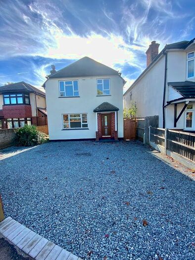 4 Bedroom Detached House To Rent In Long Lane, Grays, RM16