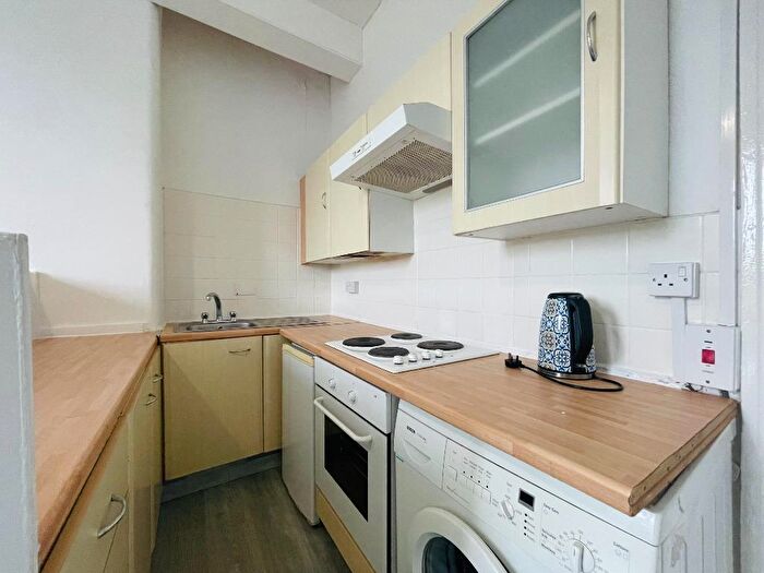 1 Bedroom Flat To Rent In Wellshot Road, Glasgow, G32