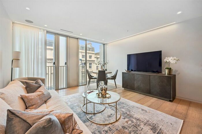 2 Bedroom Flat To Rent In Nova, Buckingham Palace Road, Westminster, London, SW1W