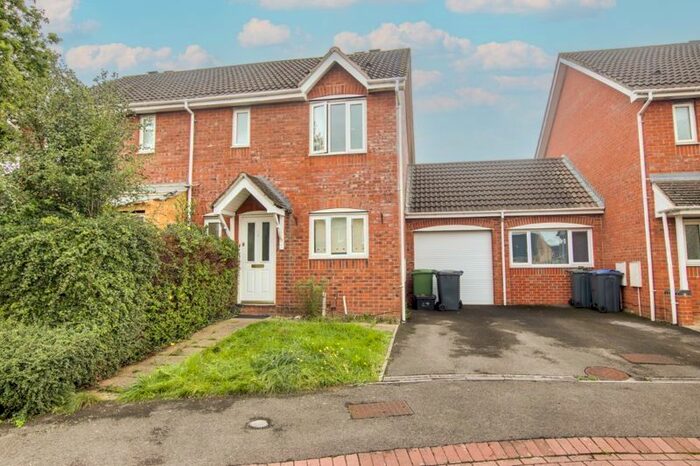 3 Bedroom Semi-Detached House To Rent In Foxglove Drive, Trowbridge, BA14
