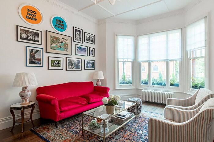 1 Bedroom Flat To Rent In Egerton Gardens, Knightsbridge, Kensington And Chelsea, London, SW3