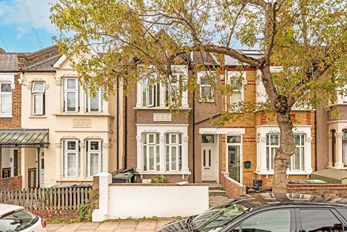 2 Bedroom Flat To Rent In Chudleigh Road, Brockley, SE4