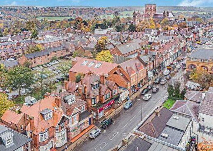 1 Bedroom Apartment For Sale In B London Road, St Albans, Hertfordshire, AL1