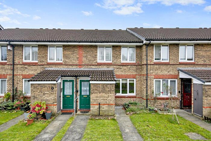 1 Bedroom Flat For Sale In Etloe House, Leyton, E10