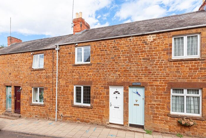2 Bedroom Terraced House For Sale In Water Lane, Adderbury, OX17