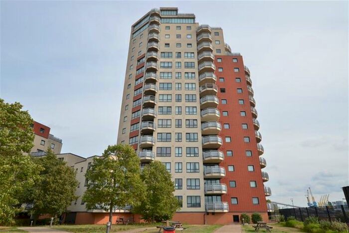 2 Bedroom Apartment To Rent In Wards Wharf Approach, Royal Docks, E16