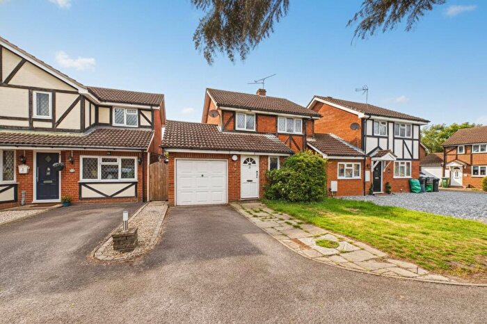 3 Bedroom Link Detached House For Sale In Littington Close, Lower Earley, Reading, Berkshire, RG6