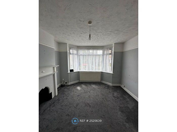 3 Bedroom Terraced House To Rent In Rosebery Road, Grays, RM17