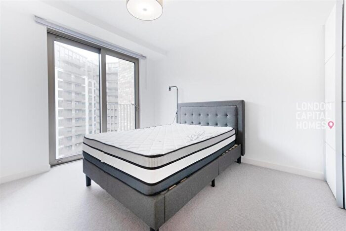 2 Bedroom Apartment To Rent In Western Gateway, London, E16