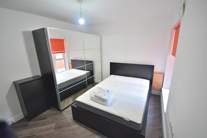 2 Bedroom Apartment To Rent In Weavers Point, Lodge Lane, Derby, DE1