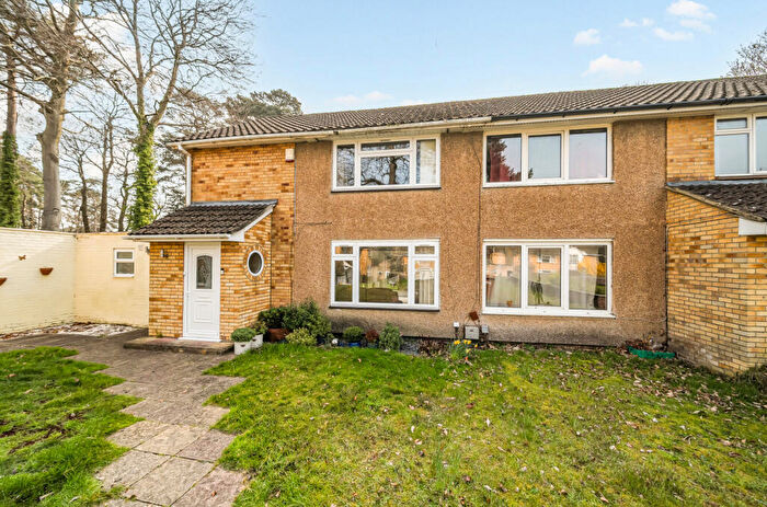 5 Bedroom Semi Detached House For Sale In Firlands, Bracknell, Berkshire, RG12