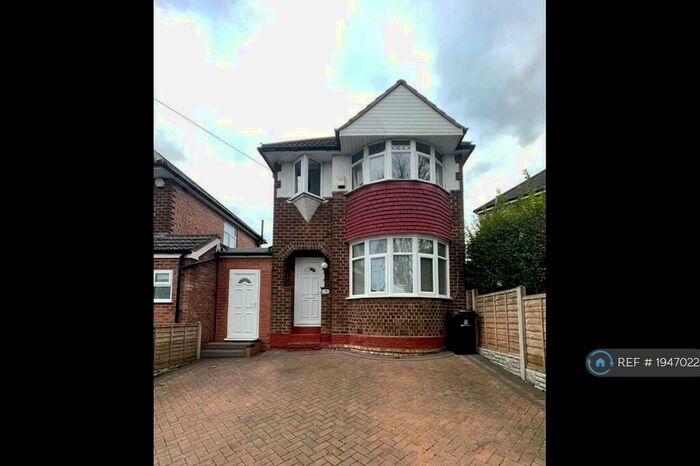 3 Bedroom Detached House To Rent In Sunbury Road, Birmingham, B31