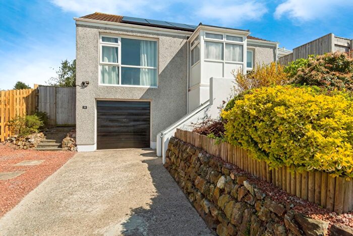 3 Bedroom Bungalow For Sale In Springfield Way, Truro, Cornwall, TR3