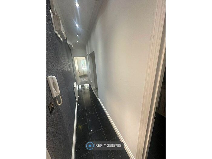 2 Bedroom Flat To Rent In Paisley Court, Halstead, CO9
