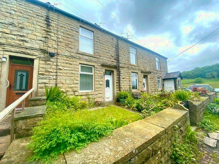 3 Bedroom Terraced House To Rent In Folly Terrace, Rossendale, Lancashire, BB4