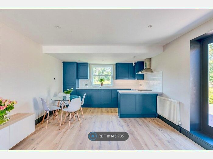 4 Bedroom Semi-Detached House To Rent In Penrith Place, London, SE27