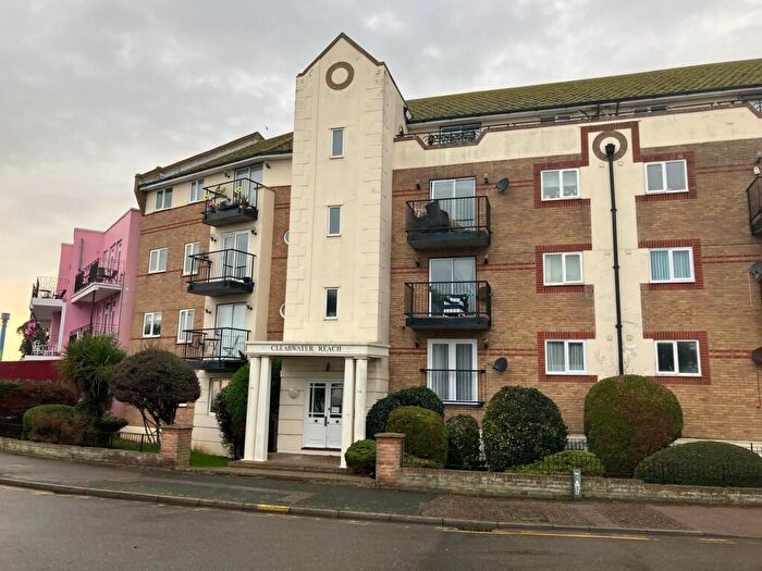 2 Bedroom Apartment For Sale In Clearwater Reach, Clacton-on-Sea, CO15