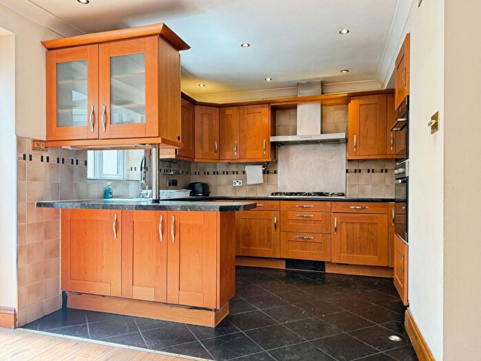 4 Bedroom Semi-Detached House To Rent In The Drive, Hounslow, TW3