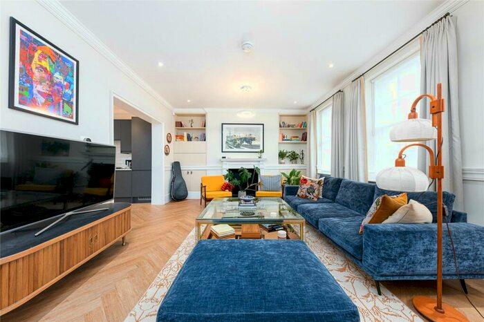 2 Bedroom Flat To Rent In Dalston Lane, London, E8