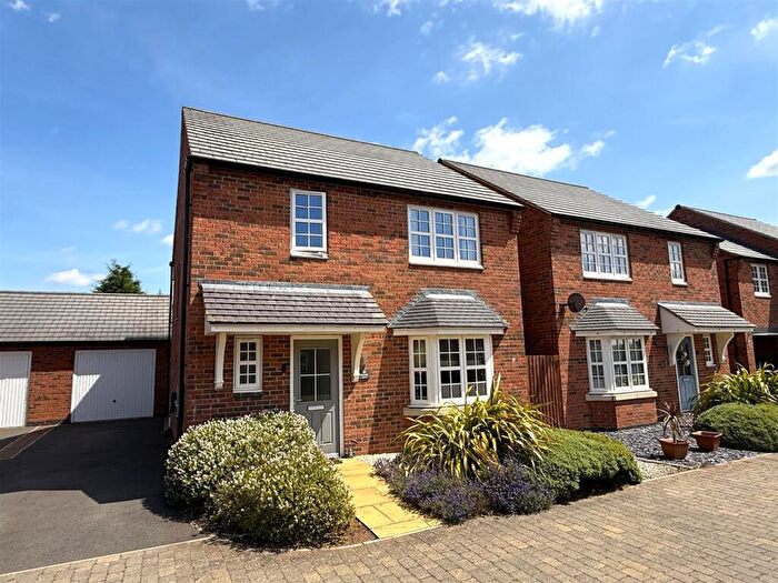 4 Bedroom Detached House For Sale In Brambly Close, Donisthorpe, Swadlincote, DE12