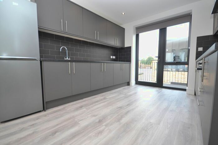 2 Bedroom Flat To Rent In High Street, Orpington, BR6