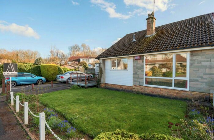 2 Bedroom Bungalow For Sale In Winchcombe Road, Frampton Cotterell, Bristol, BS36